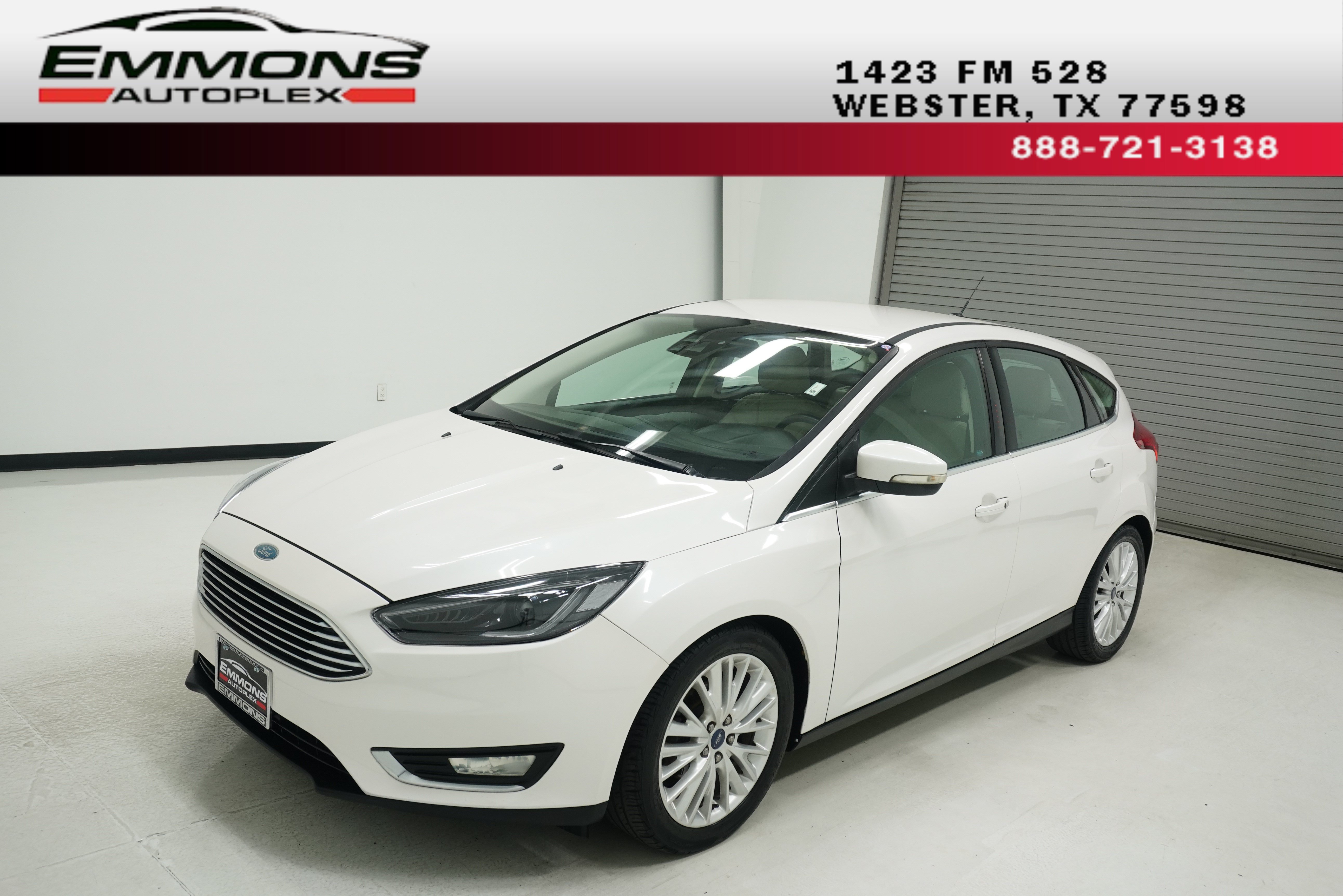 Used 2015 Ford Focus Titanium w/ Titanium Technology Package FWD image 1