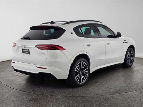 Used 2023 Maserati Grecale Modena AWD/4WD image 3