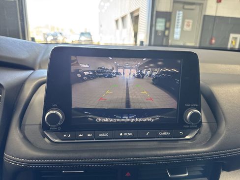 Certified 2024 Nissan Rogue SV image 15