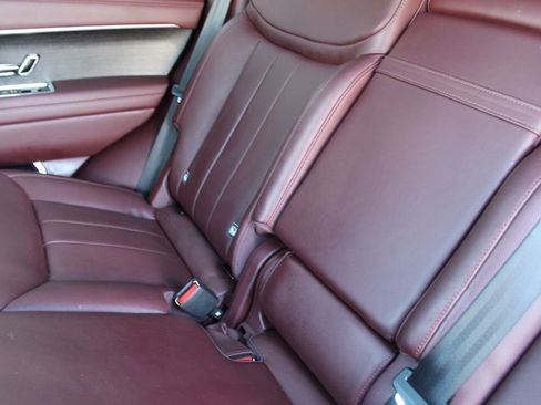 Used 2024 Land Rover Range Rover SE image 24