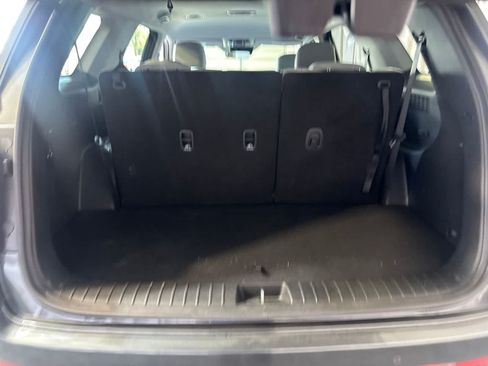 Used 2025 Hyundai Palisade SEL AWD/4WD image 14