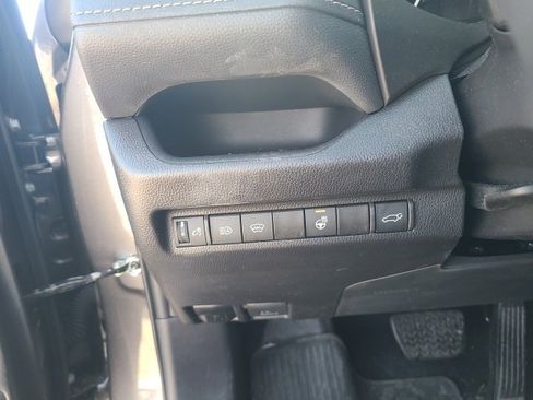 Used 2025 Toyota RAV4 XLE image 25