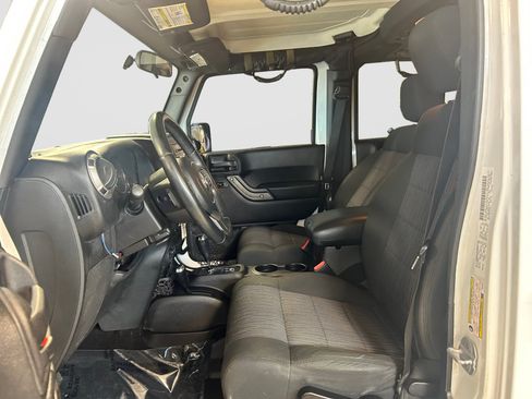 Used 2012 Jeep Wrangler Unlimited Sport AWD/4WD image 10