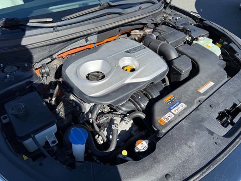 Used 2016 Hyundai Sonata Limited w/ Option Group 02 image 23