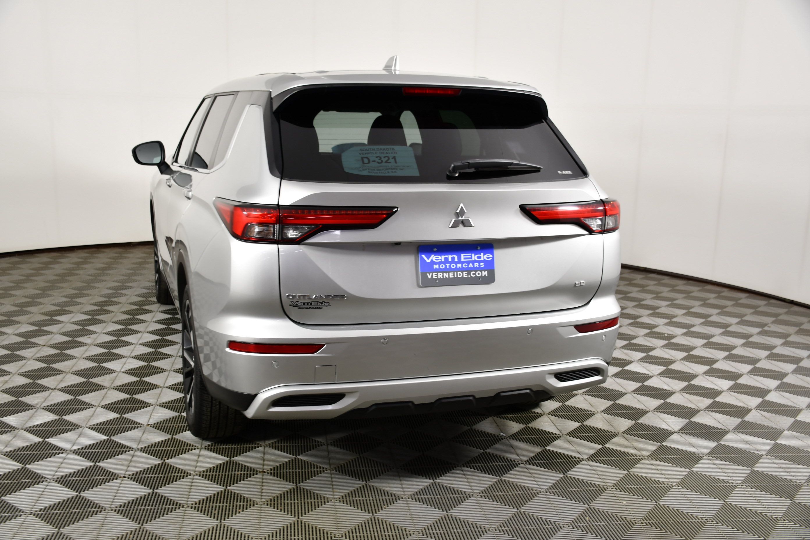 Used 2022 Mitsubishi Outlander SE AWD/4WD image 7