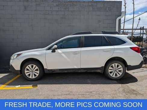 Used 2018 Subaru Outback 2.5i Premium AWD/4WD image 2