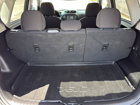 Used 2018 Kia Soul w/ Convenience Package FWD image 19