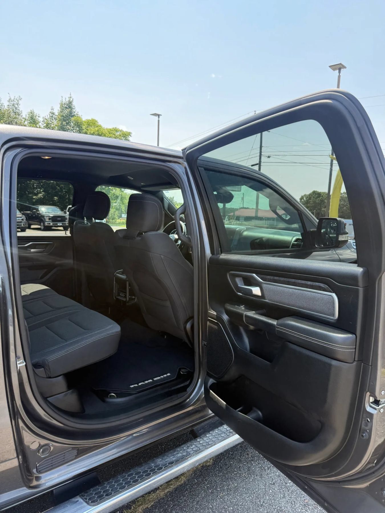 Used 2019 RAM 1500 Big Horn AWD/4WD image 43