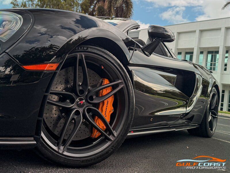 Used 2018 McLaren 570S Spider RWD image 13