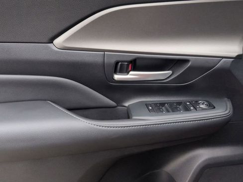 Certified 2026 Toyota Grand Highlander XLE image 14