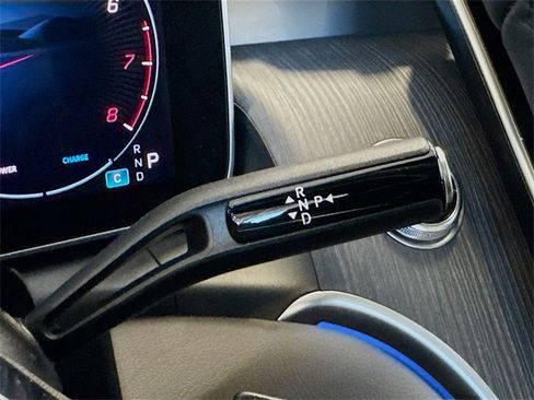 Certified 2025 Mercedes-Benz GLC 300 4MATIC image 17