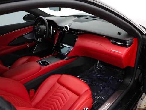 Used 2024 Maserati GranTurismo Trofeo image 20
