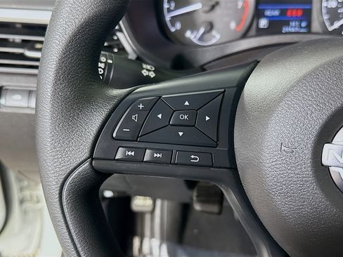 Used 2025 Nissan Altima 2.5 S image 14