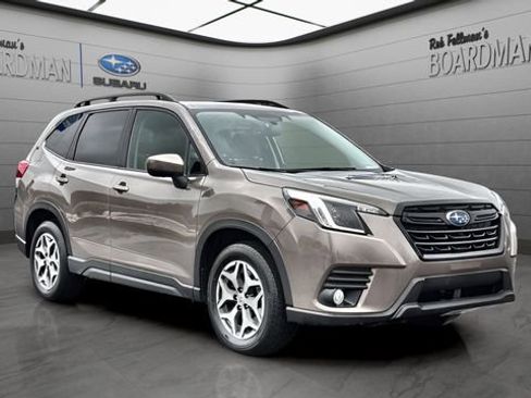 Used 2023 Subaru Forester Premium image 1
