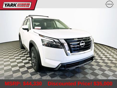 New 2025 Nissan Pathfinder SV image 1