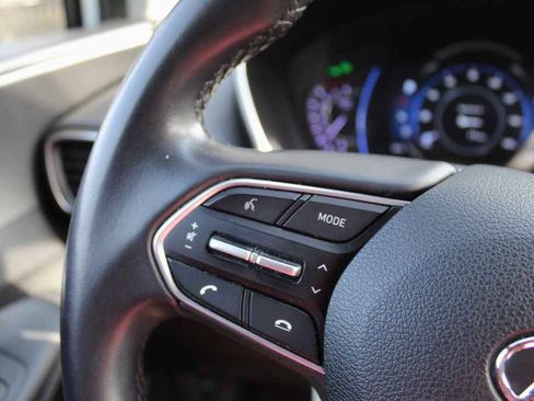Used 2019 Hyundai Santa Fe Limited FWD image 16