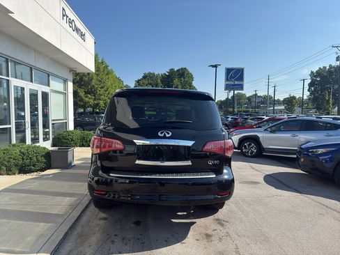 Used 2014 INFINITI QX80 4WD w/ Deluxe Touring Package image 4