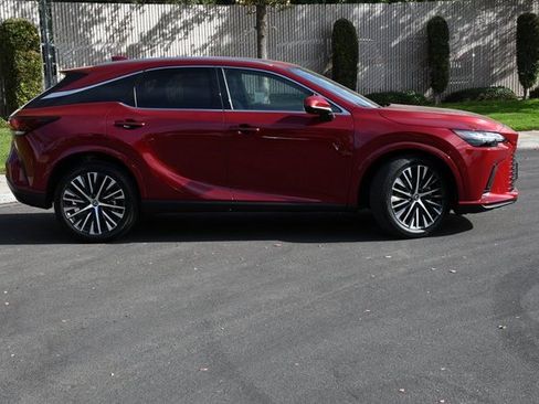 Used 2024 Lexus RX 350 image 3