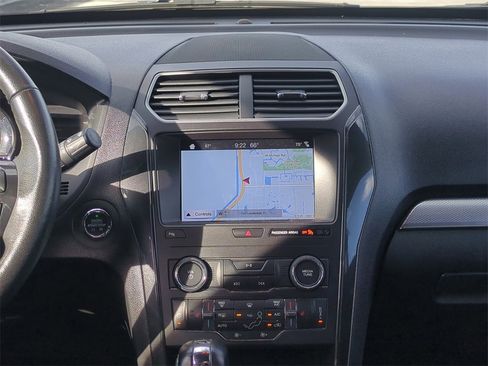 Used 2019 Ford Explorer XLT w/ Equipment Group 202A image 19