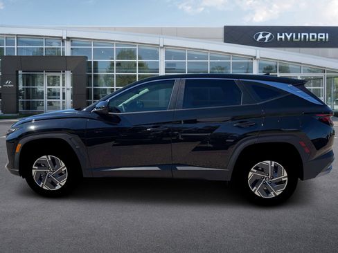 New 2026 Hyundai Tucson Blue SE image 3