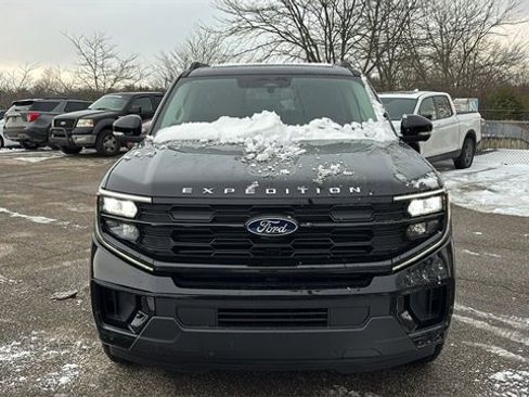 New 2025 Ford Expedition Active image 6