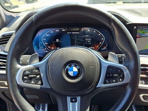 Used 2022 BMW X7 M50i AWD/4WD image 27