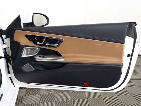 Used 2025 Mercedes-Benz CLE 300 4MATIC Coupe image 26