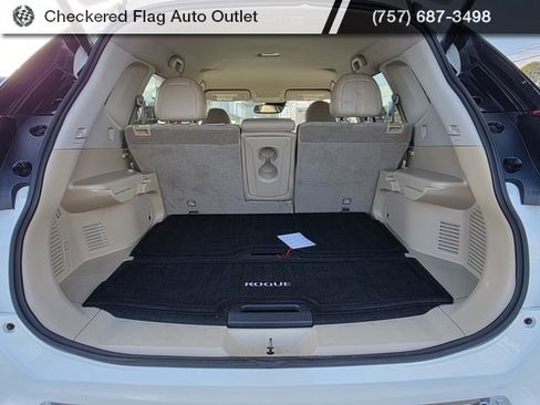 Used 2020 Nissan Rogue SL image 16