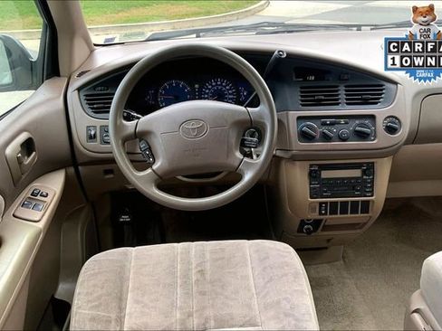 Used 2001 Toyota Sienna LE image 5