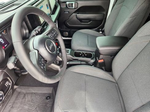 Used 2026 Jeep Wrangler Willys image 8