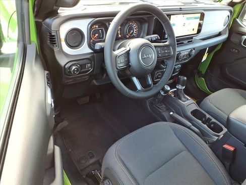 New 2026 Jeep Gladiator Sport image 15