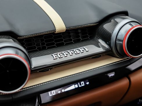 Used 2022 Ferrari 812 GTS RWD image 87