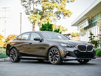New 2026 BMW 550e xDrive w/ Premium Package