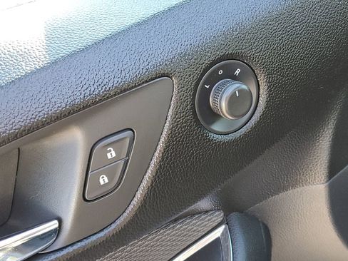 Used 2019 Chevrolet Cruze LT image 23