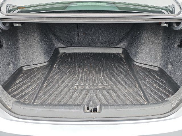 Used 2018 Honda Accord EX image 12