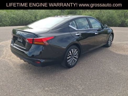 Used 2025 Nissan Altima 2.5 SV FWD image 8