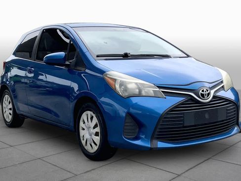 Used 2015 Toyota Yaris L image 3