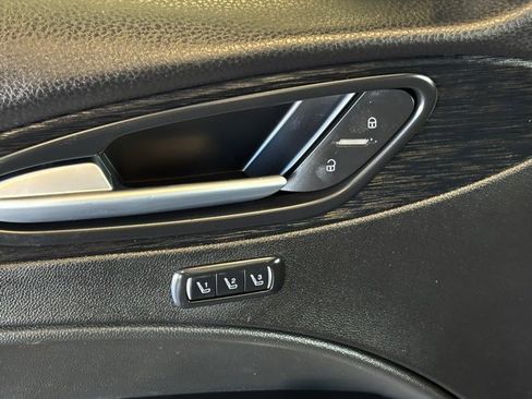 Used 2022 Alfa Romeo Stelvio Sprint image 17