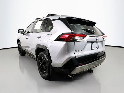 Used 2024 Toyota RAV4 SE image 8