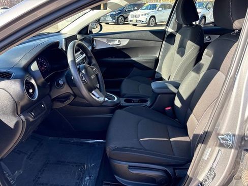 Used 2023 Kia Forte LXS image 34