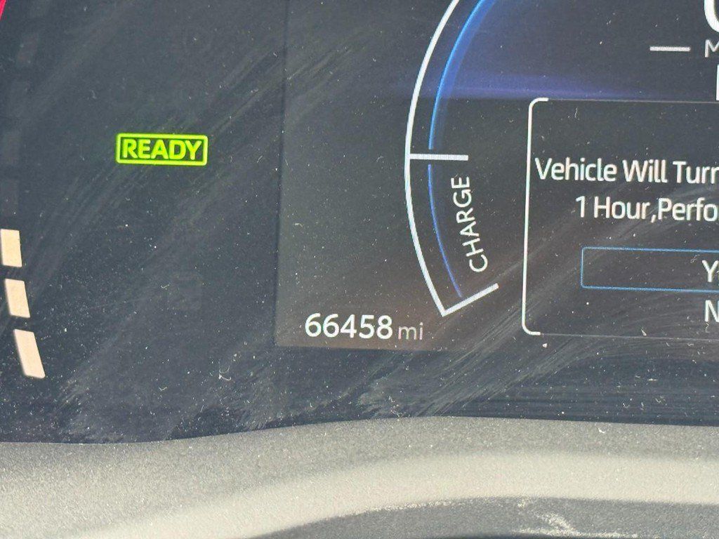 Used 2025 Toyota Camry LE FWD image 20