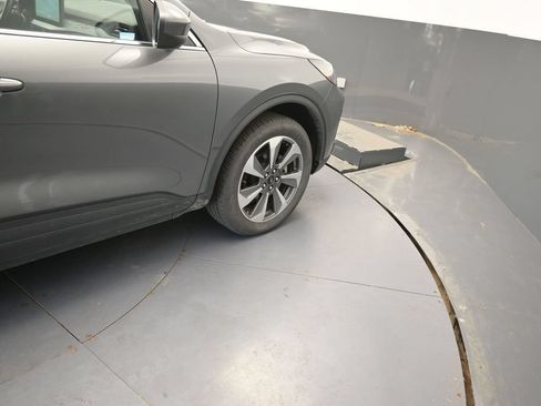Used 2025 Ford Escape Platinum AWD/4WD image 25