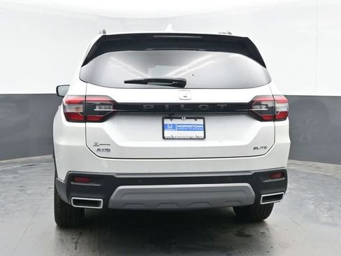 Used 2024 Honda Pilot Elite image 9