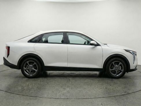 Used 2025 Kia K4 FWD image 11