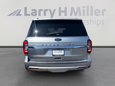 Used 2023 Ford Expedition Limited RWD image 5
