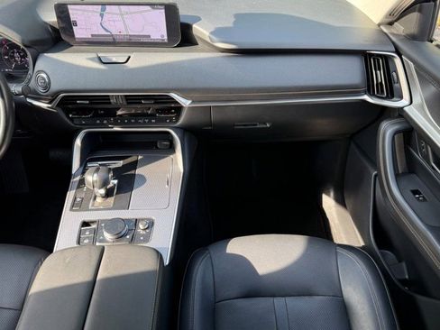 Used 2024 MAZDA CX-90 Plug-In Hybrid w/ Premium Pkg image 17