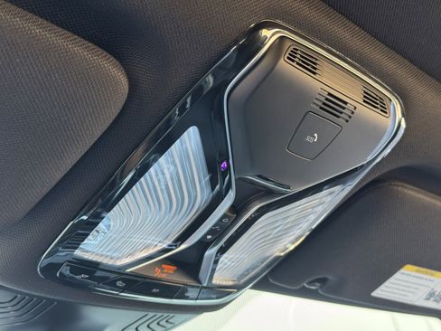 Used 2022 BMW 750i xDrive w/ M Sport Package image 39