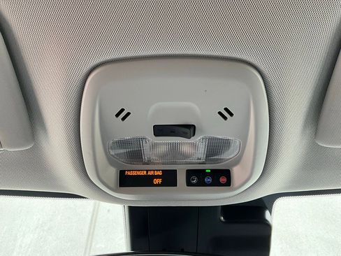 Used 2025 Chevrolet Trax LT image 16