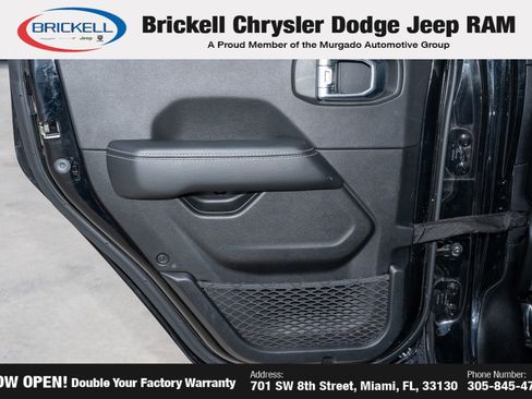 Used 2023 Jeep Wrangler Unlimited Sahara w/ Cold Weather Group AWD/4WD image 12