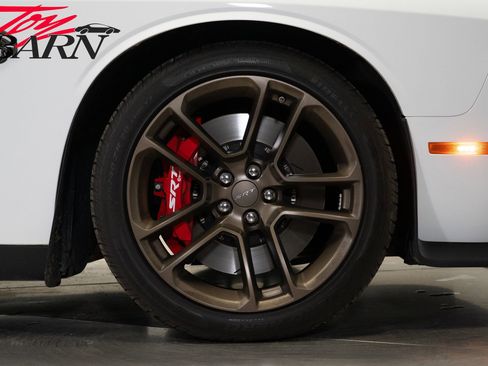 Used 2021 Dodge Challenger SRT Hellcat image 16